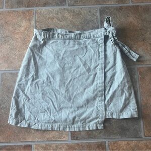 Abercrombie & Fitch Sage Green Wrap Skort Size Medium